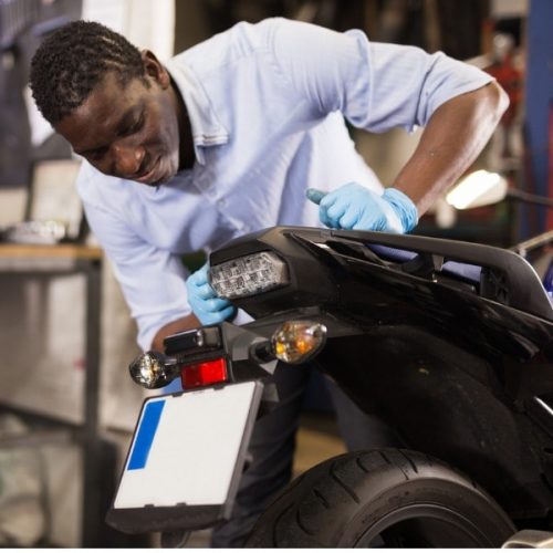 Nouvelle plaque d’immatriculation de moto : ce qui a changé